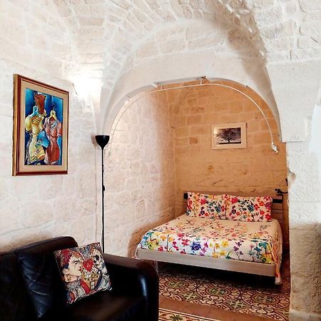 Apartment Mammacara Ceglie Messapica Bagian luar foto