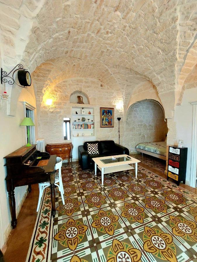 Apartment Mammacara Ceglie Messapica Bagian luar foto