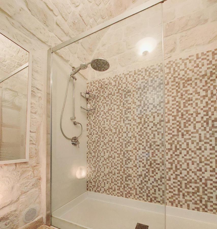 Apartment Mammacara Ceglie Messapica Bagian luar foto